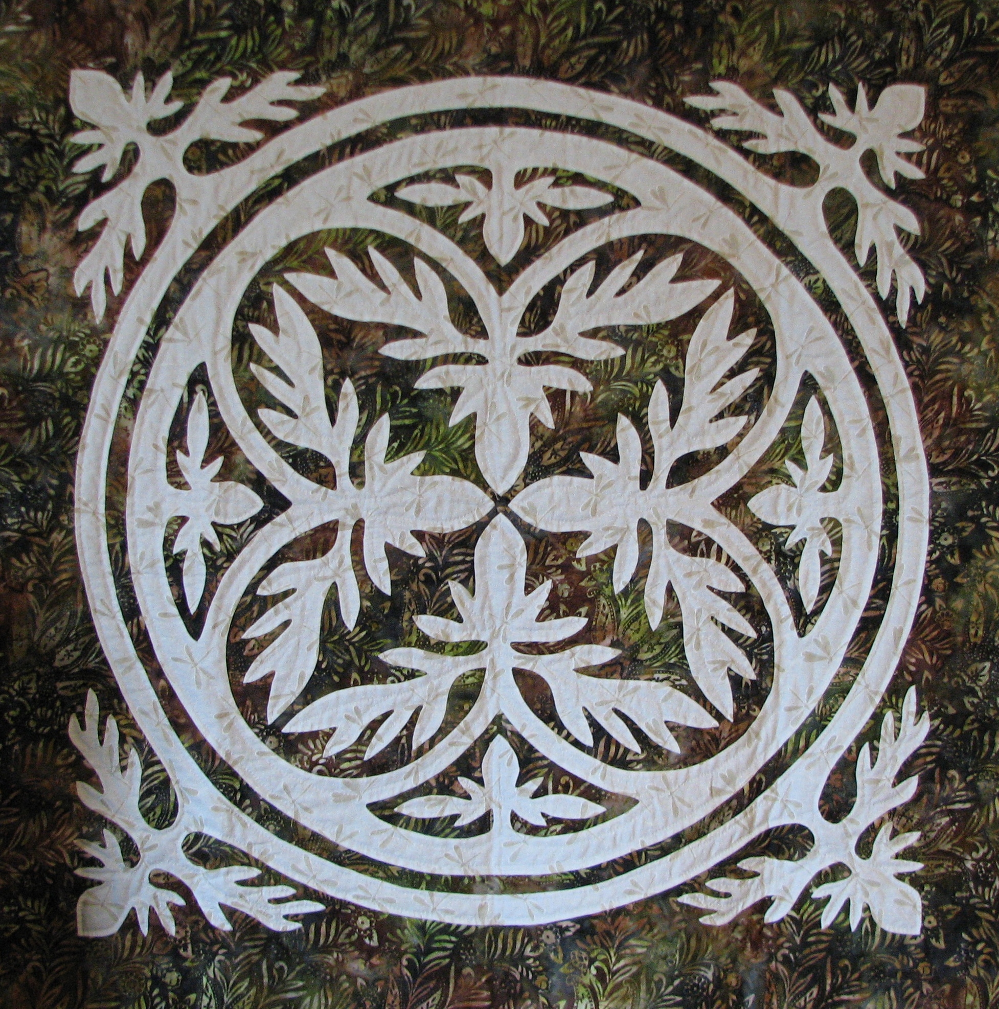 Woodland Lei Hawaiian Wall Quilt Pattern